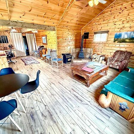 Savery Aubin Sky Lodging At The Yl Ranch מראה חיצוני תמונה
