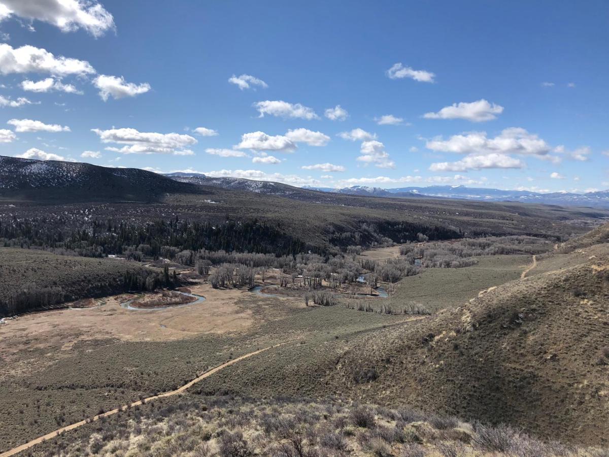 Savery Aubin Sky Lodging At The Yl Ranch מראה חיצוני תמונה