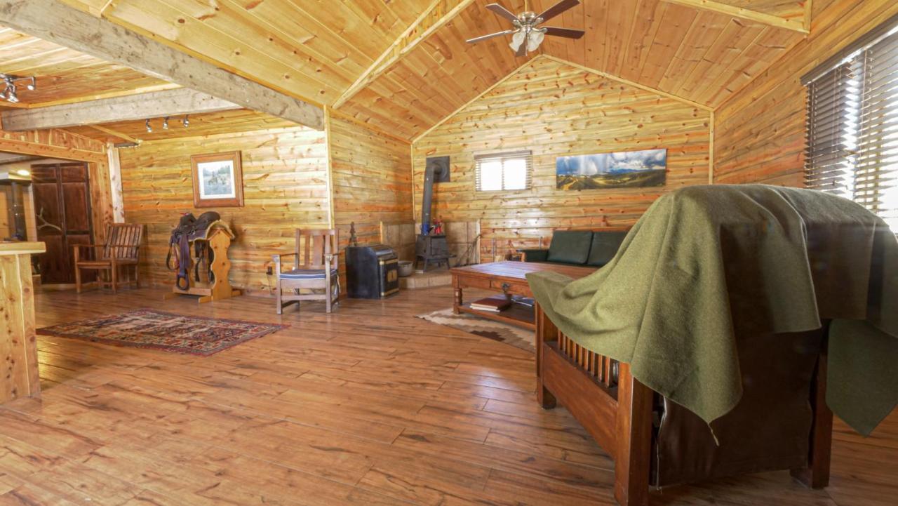 Savery Aubin Sky Lodging At The Yl Ranch מראה חיצוני תמונה