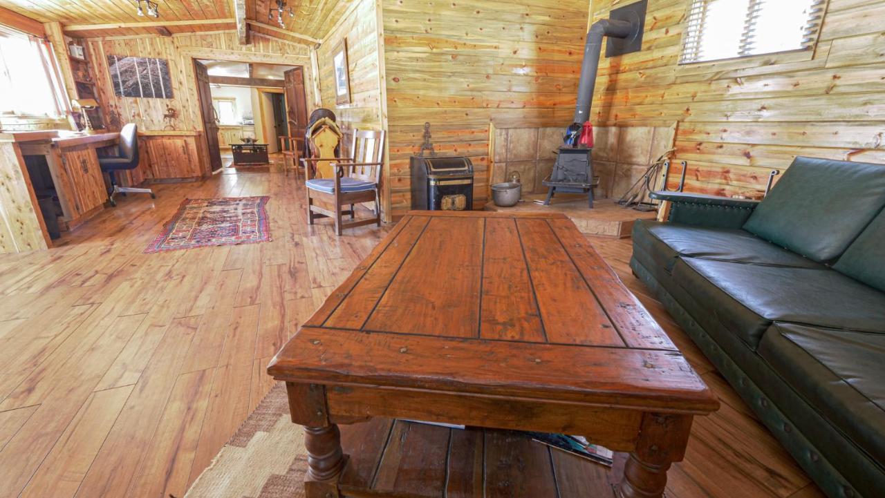 Savery Aubin Sky Lodging At The Yl Ranch מראה חיצוני תמונה