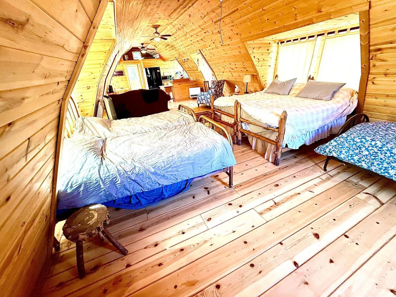 Savery Aubin Sky Lodging At The Yl Ranch מראה חיצוני תמונה
