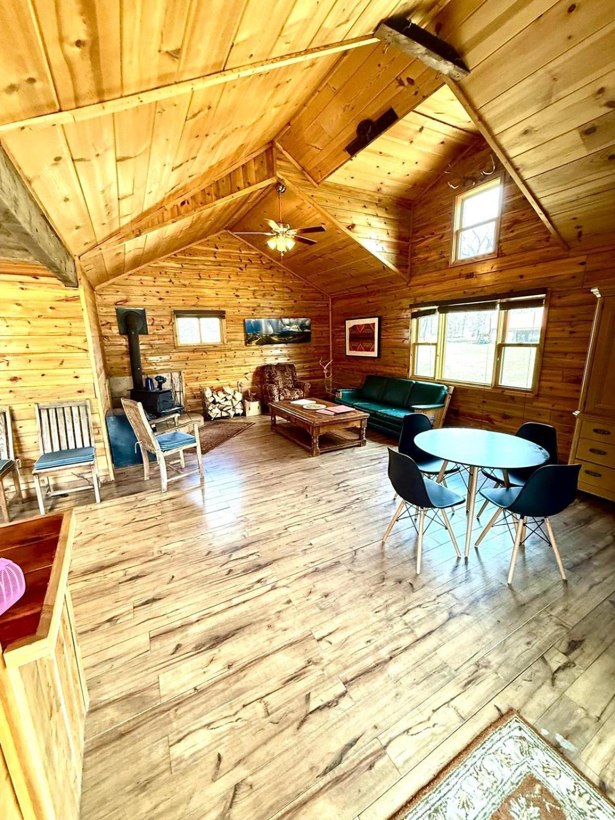 Savery Aubin Sky Lodging At The Yl Ranch מראה חיצוני תמונה
